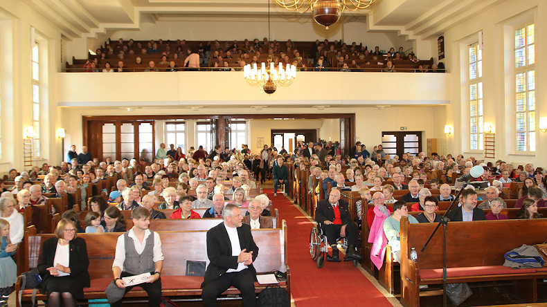 Die Besucherzahl beim Konferenzgemeindetag in der evangelisch-methodistischen Friedenskirche in Zwickau übertraf alle Erwartungen.